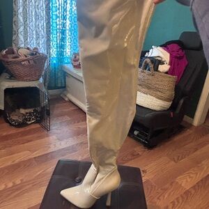 Steve Madden Cream Heeled Boots